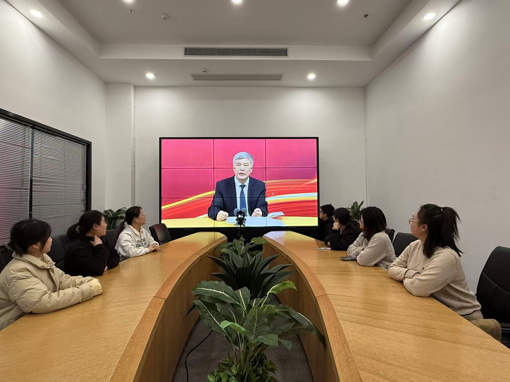 天游ty8文创集团行政党支部开展“深入学习贯彻党的二十届三中全会精神”主题党日活动