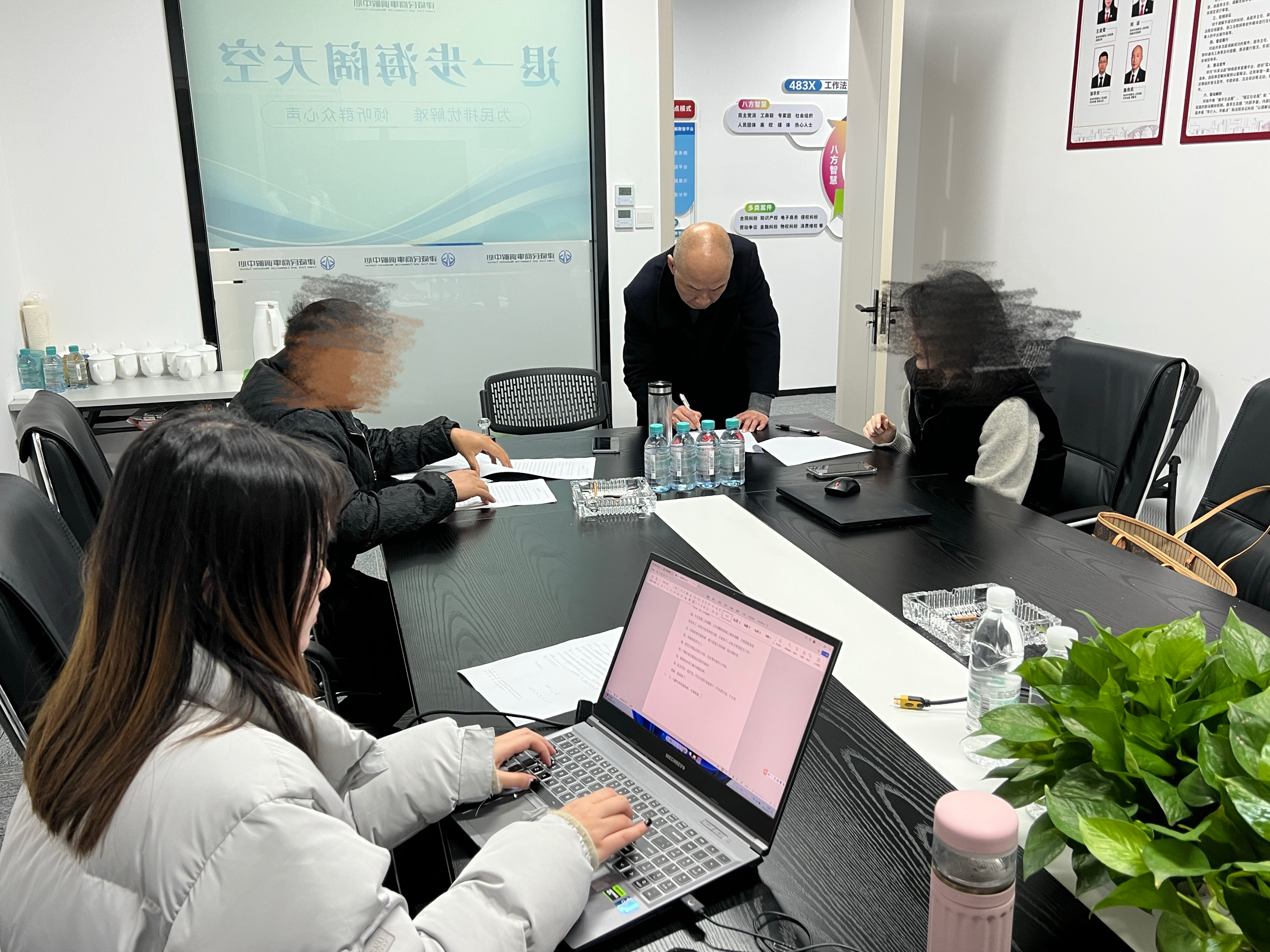 佳节将至不懈怠，，，高效解纷迎新春