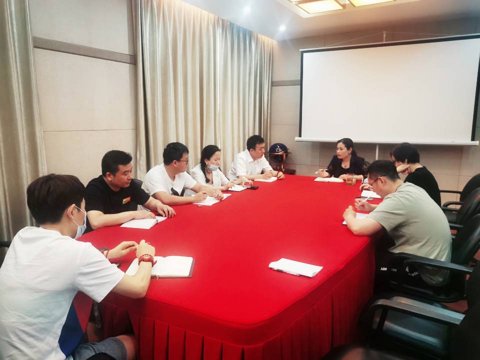   天游ty8小贷召开6月份月度例会暨年中谋划剖析聚会